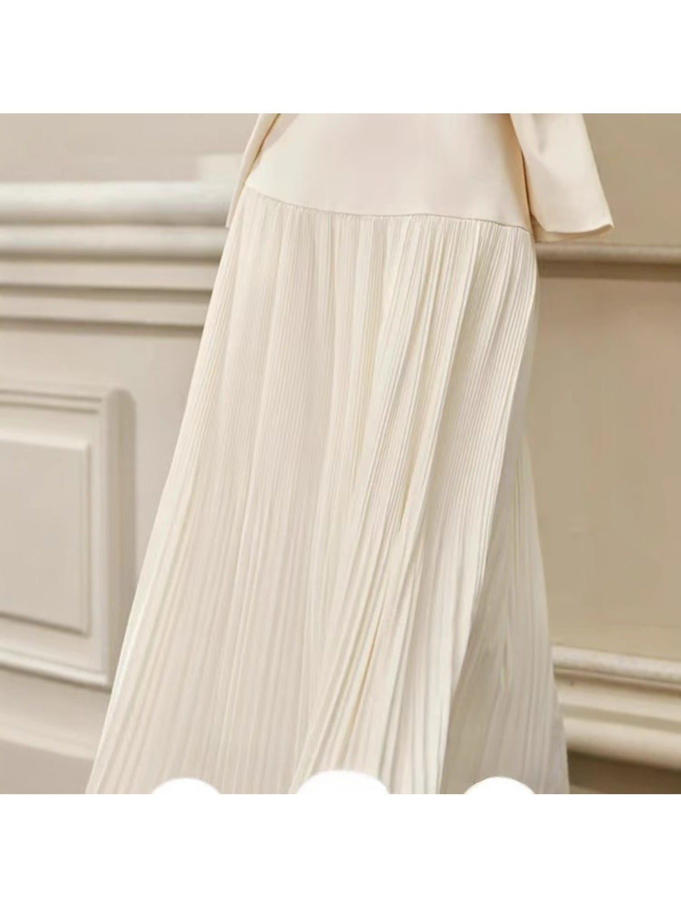 This Maxi Skirt for Women Features a High Waist And Pleats, Made from Soft, Breathable Material. Its Stylish And Elegant Design Comes in Various Colors
